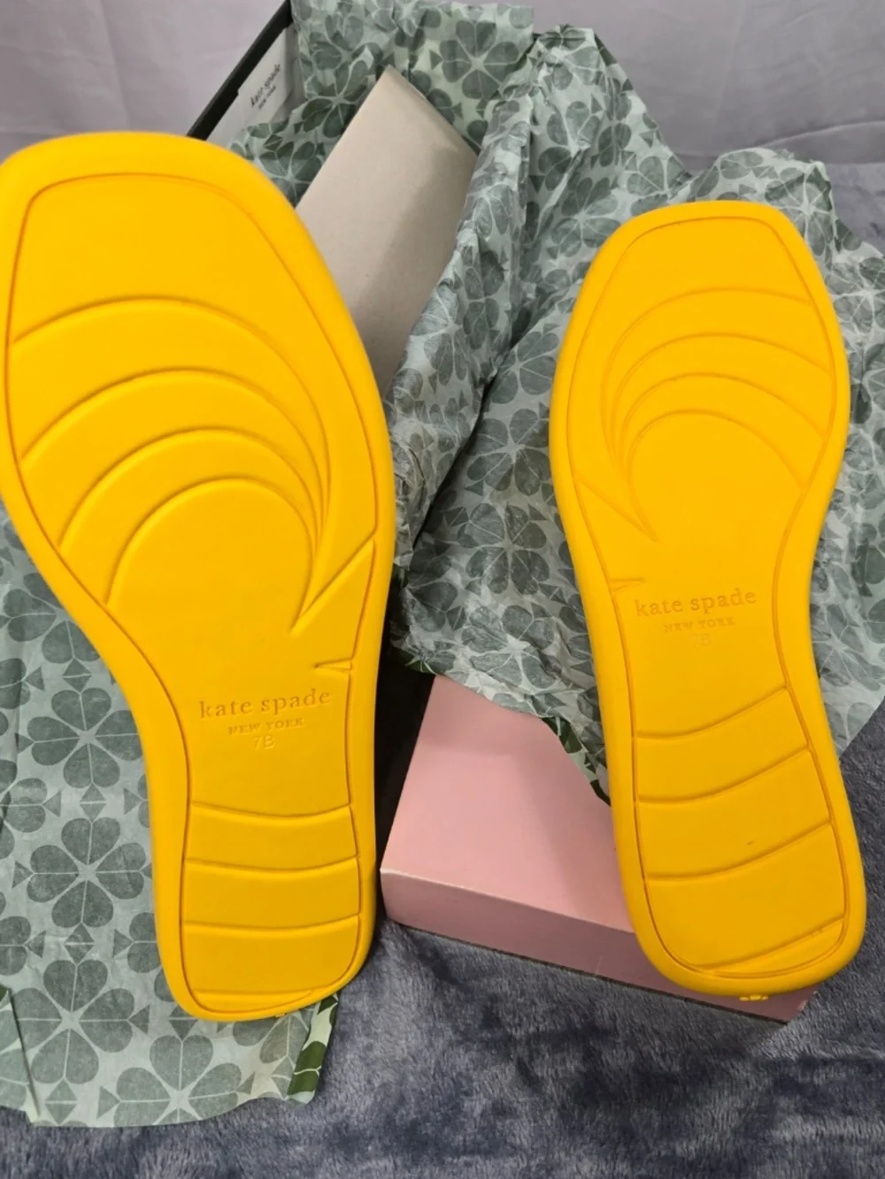 New Kate Spade flat sandles